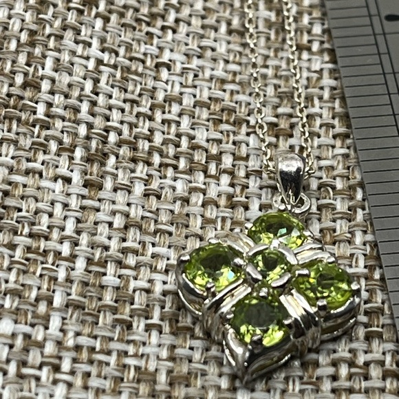 Vintage Sterling Silver Natural Green Peridot Gemstone Necklace & Earring Set - Picture 7 of 17